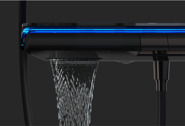 선반에 놓인 샤워 용품이나 
손 세척에 유용한 하부 토수